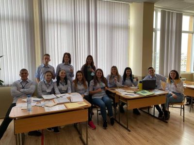 Професия Икономист-информатик 2