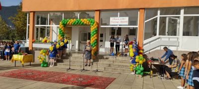Тържествено откриване на новата учебна година в СУ Никола Войводов 3