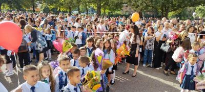 Тържествено откриване на новата учебна година в СУ Никола Войводов 5