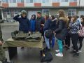 Ученици от СУ Никола Войводов посетиха военно формирование 54990 в Ден на отворените врати - СУ Никола Войводов - Враца