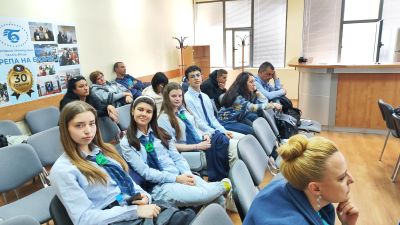 Ученици-европейски посланици участваха в дебат. 3