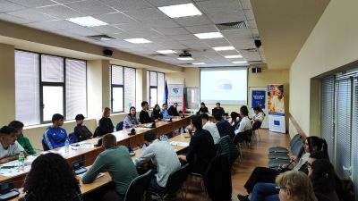 Ученици-европейски посланици участваха в дебат. 4