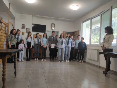 Традиционно боядисване на яйца с приятелите ни от СУ Никола Войводов 4