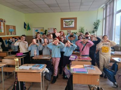 Приятел в нужда се познава 1