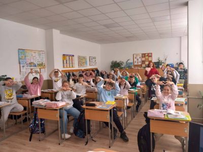 Приятел в нужда се познава 6