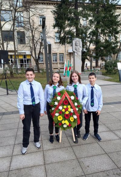 Отбелязване  на 150 години от гибелта на Апостола на свободата - СУ Никола Войводов - Враца